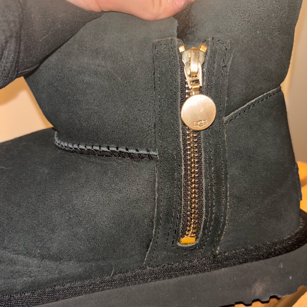 Black high top Uggs!